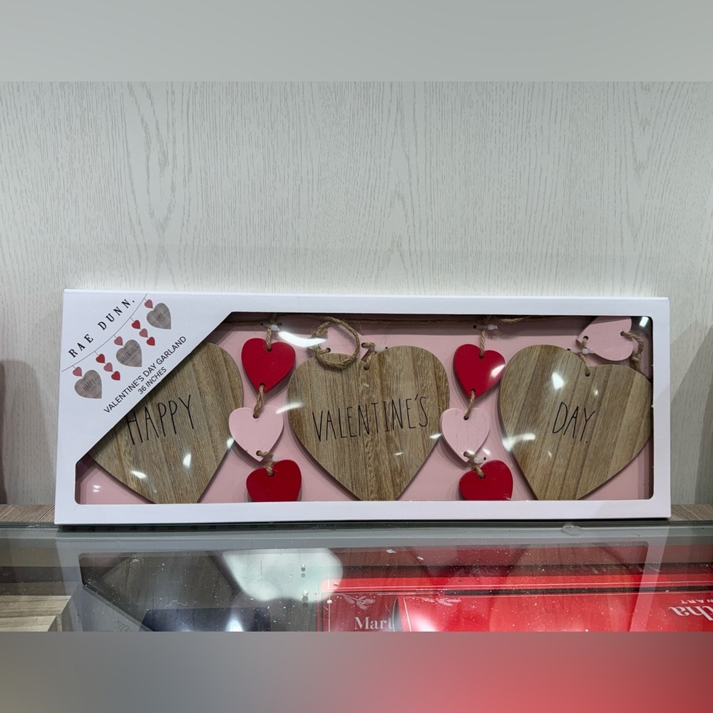 NWT Rae Dunn 36” Valentine's Day Heart/Love Garland Pink/Red Heart Shaped